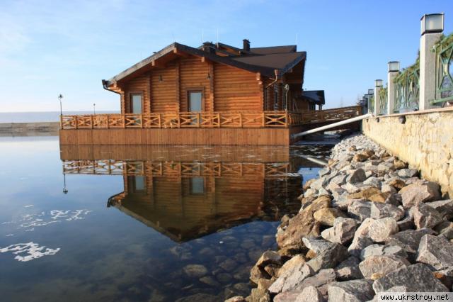 Строительство деревянных домов на воде