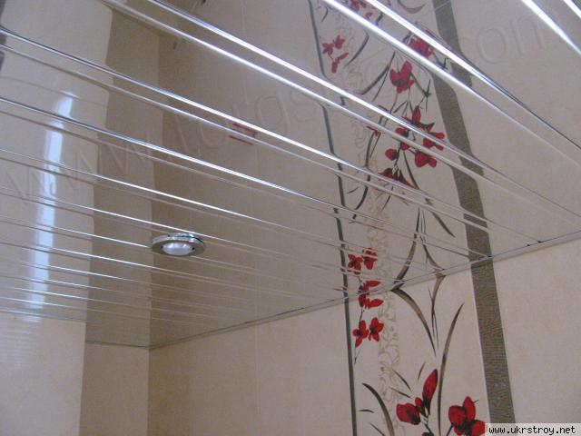 Алюминиевый реечный зеркальный потолок