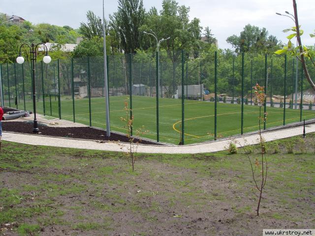 Строительство мини-футбольных площадок