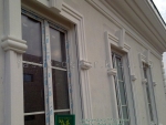Фасадный декор-обрамление окон г. Киев, ул. Магнитогорская 1 б
