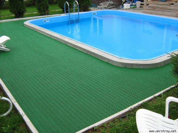Модульное напольное покрытие для бассейнов