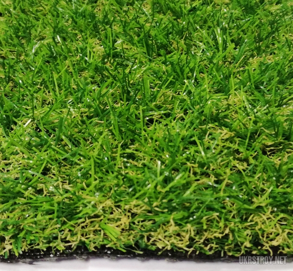 Декоративная искусственная трава 20мм.